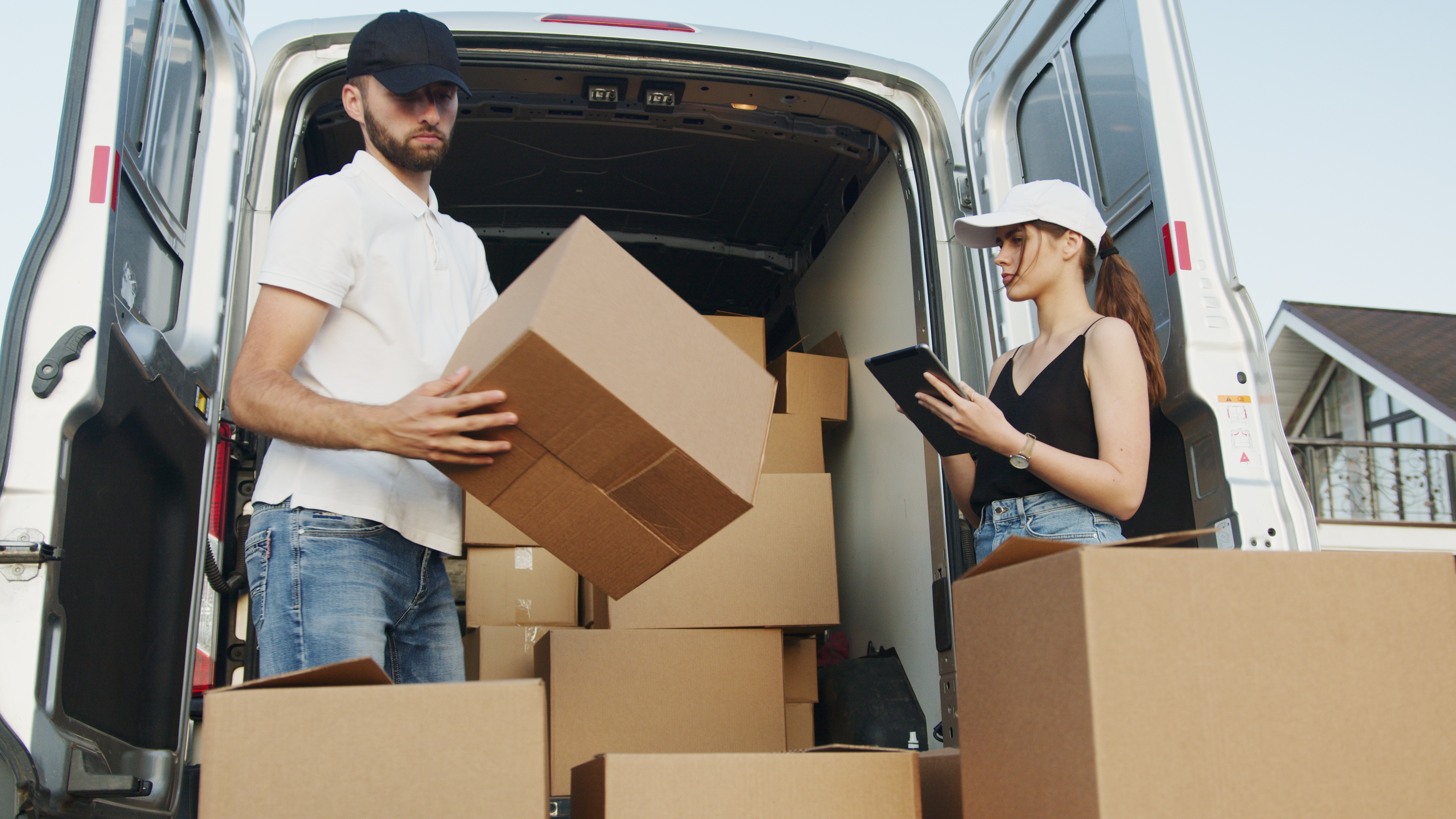 Manhattan Movers - Chelsea Movers, NYC Movers, Storage, Boxes - How to Pick a Moving Company